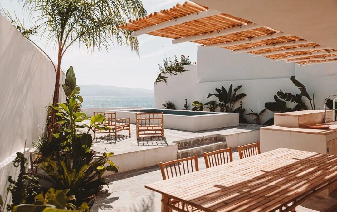 Amelia Tavella--法国经典的海景别墅-9