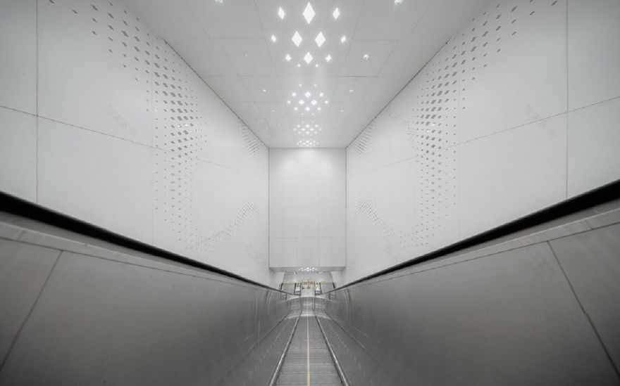 地心引力下的未来城市想象——成都地铁 18 号线站台设计-14