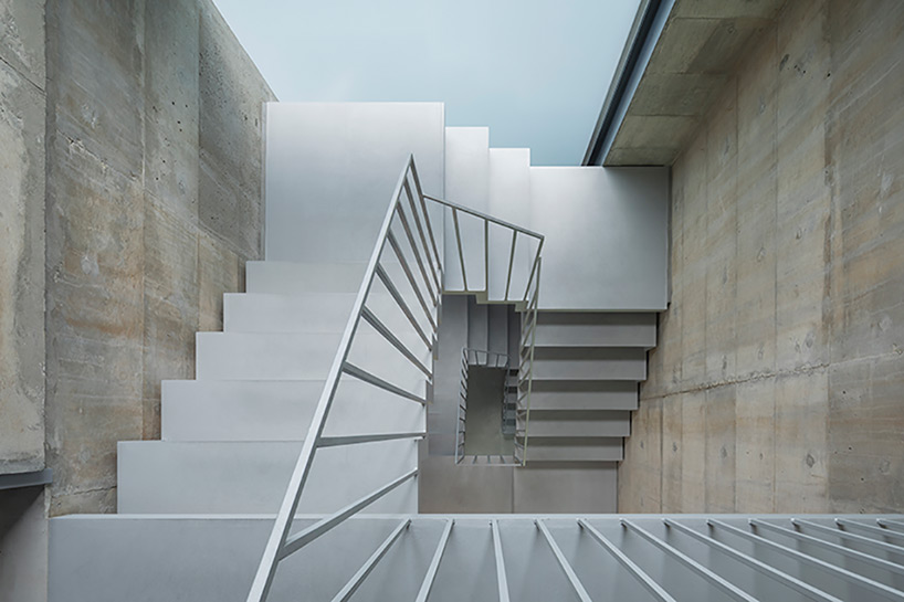 清水模与多彩的窗帘：大阪工业风设计旅馆THE BLEND INN-14