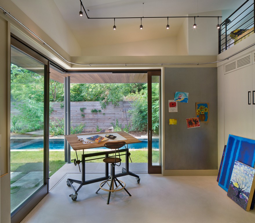 Backyard Art Studio Designed for a Retired Art Teacher-9