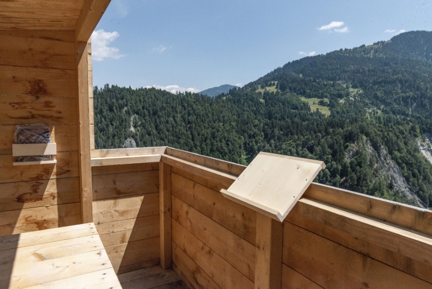 瑞士 Safiental 艺术双年展 | 垂直与水平的美学探索-8