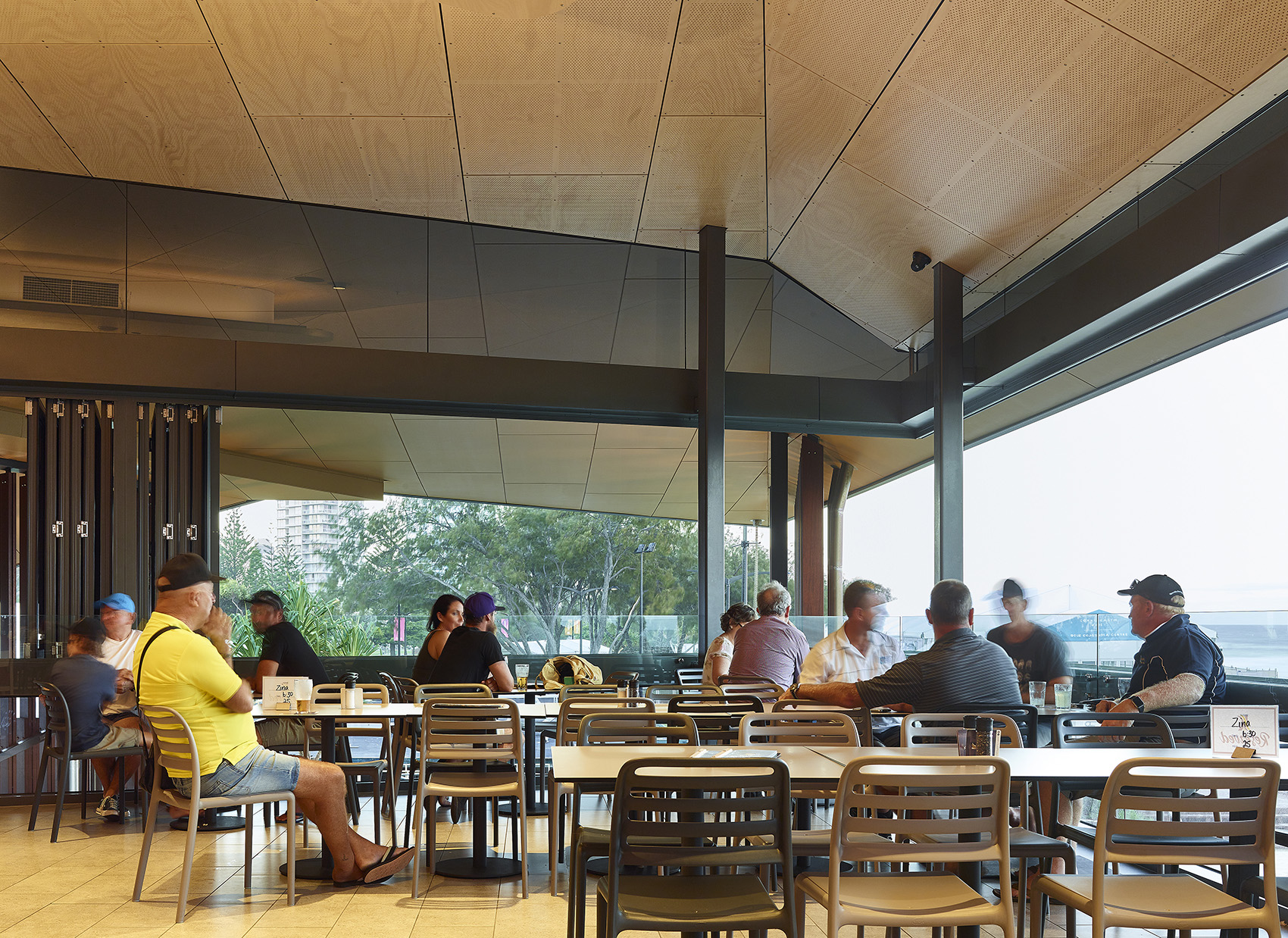 Kurrawa水上救援社团中心,澳大利亚 / Arkhefield-98