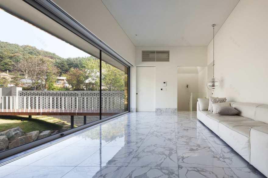 双家庭住宅的极简与古典之美-56