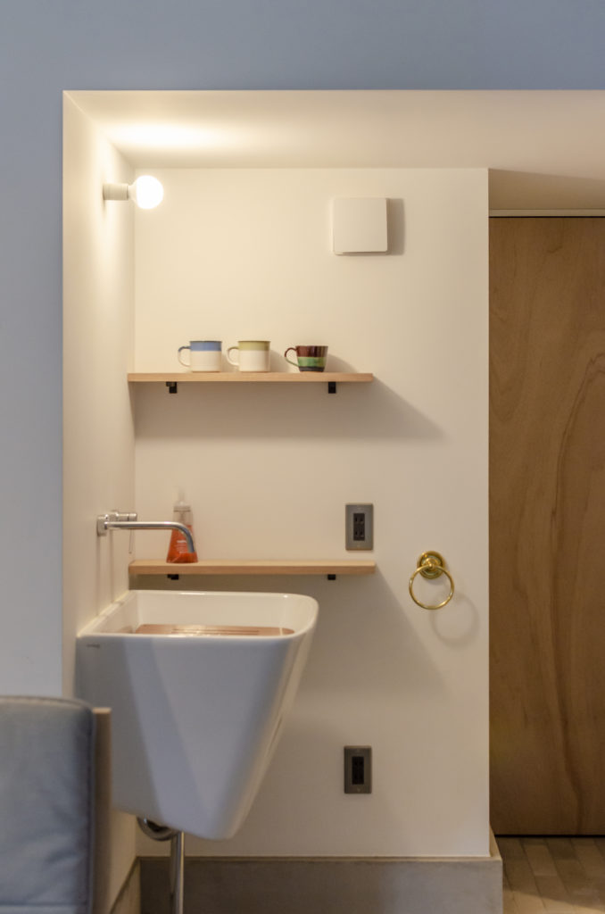 土地の記憶を継承しつつ街とつながる街と家族がほどよい距離感でつながって暮らす | Architecture | 100%LiFE-14