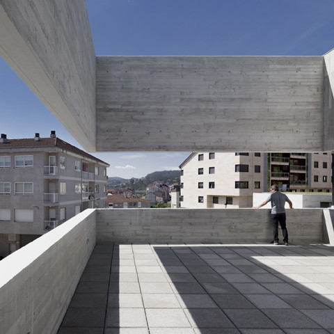 Healthcare Center in Valenzá  IDOM-30