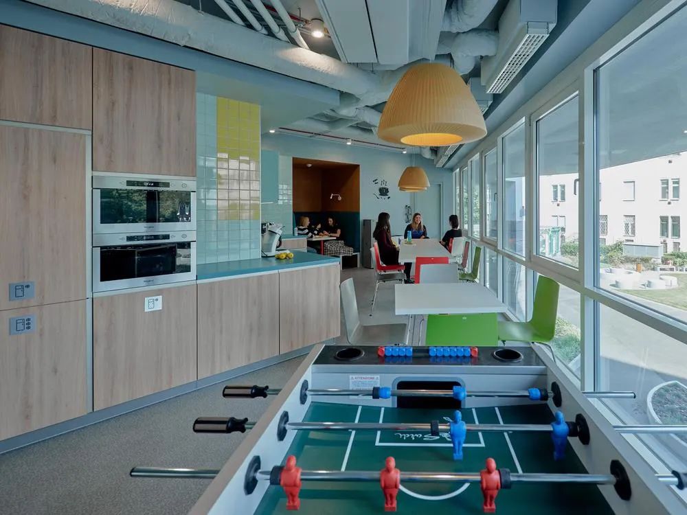 布达佩斯地产集团 CAImmo 办公空间丨匈牙利布达佩斯丨MadiLancos Studio-10