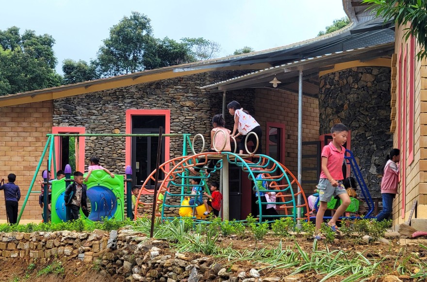 Hang Tau Kindergarten and Primary School / 1+1>2 Architects-30