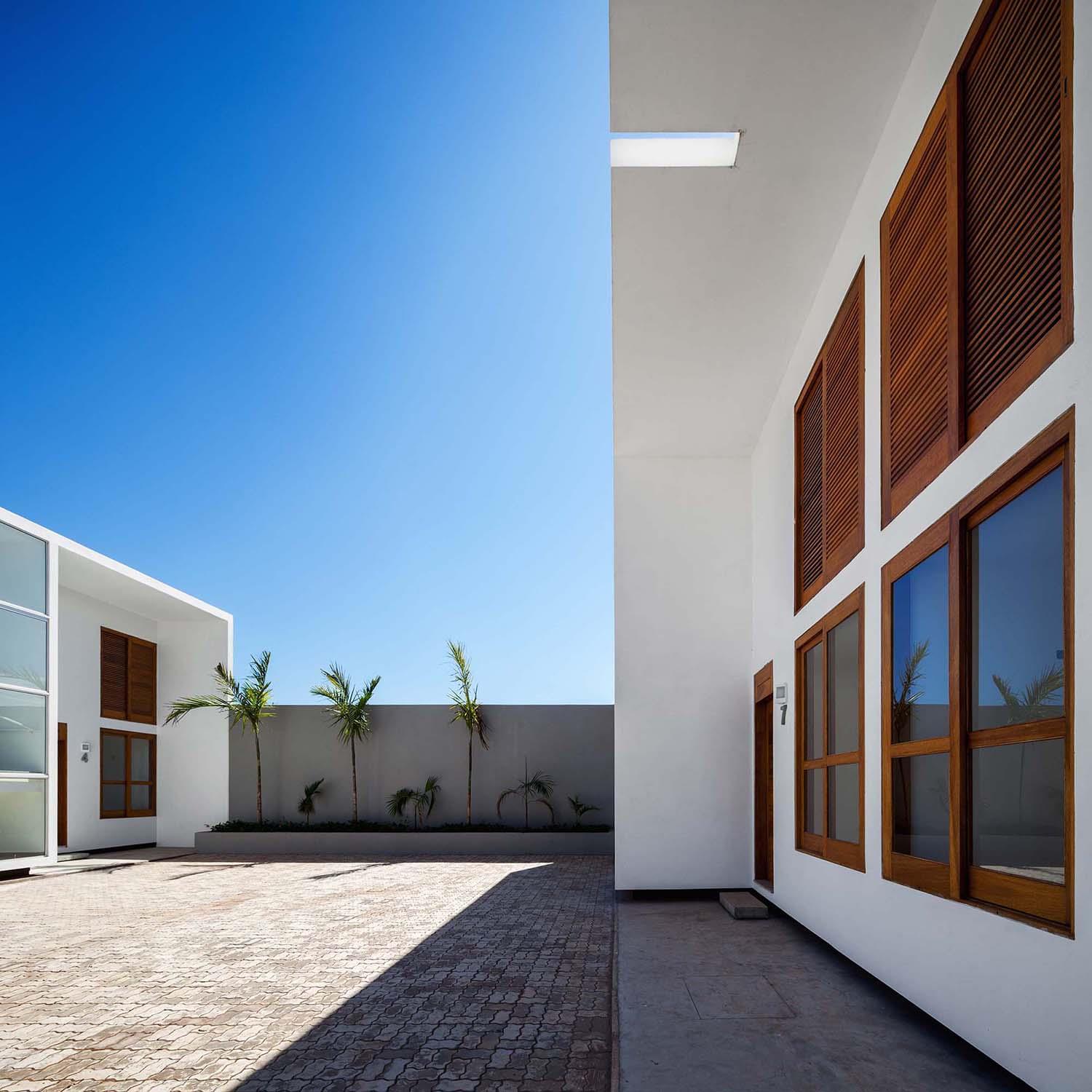 Corsi Hirano Arquitetos 设计的经济型住宅-8