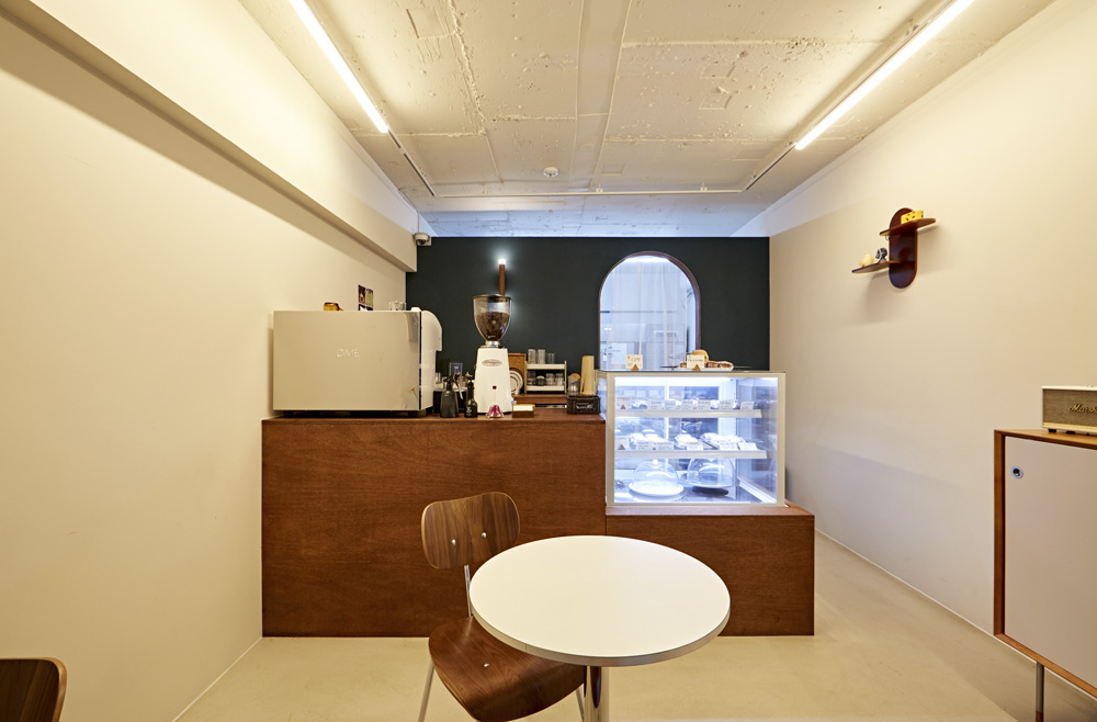 极简风格 13 坪甜品店设计-9