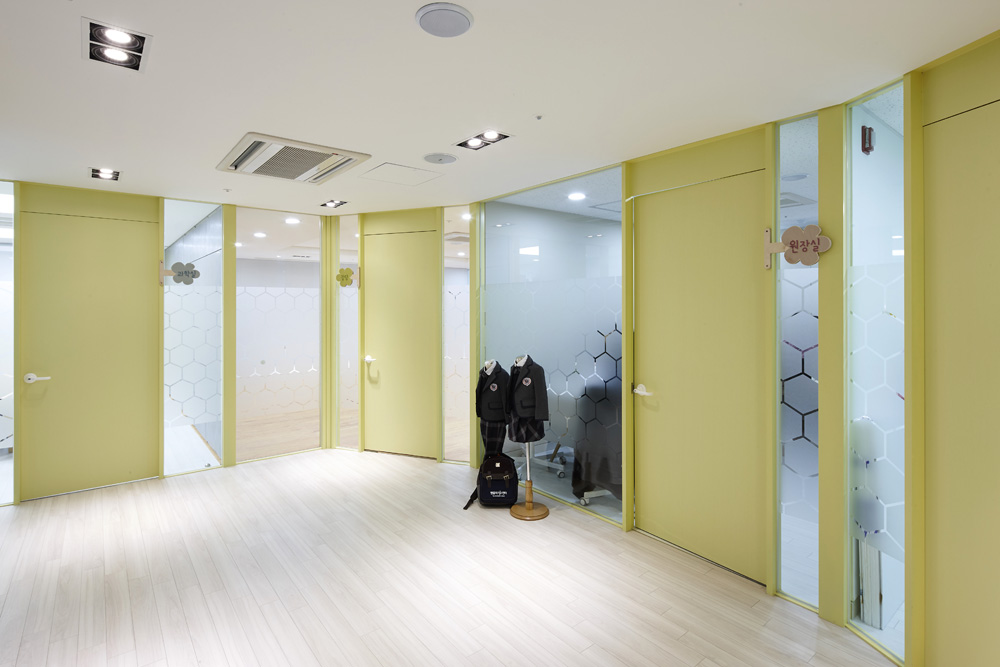 250 平亲子乐园 | 温馨舒适的现代设计-15