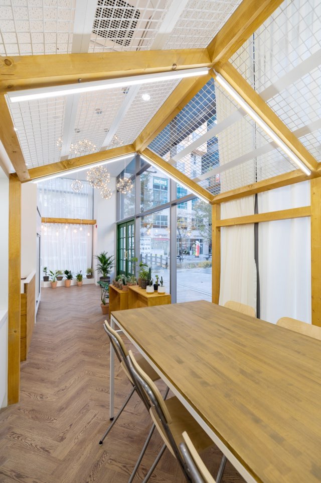 极简 13 坪韩式风格店铺设计，打造温馨时尚空间-5