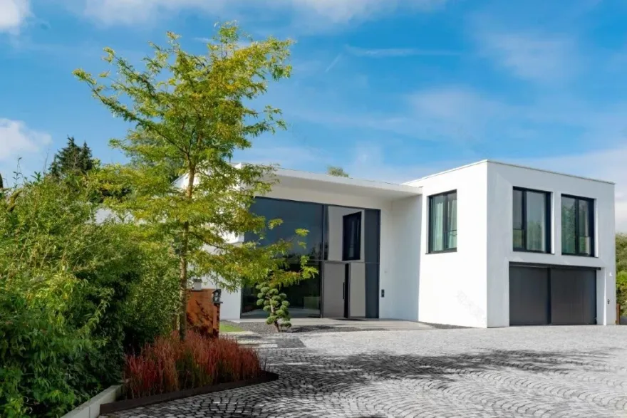 Bauhaus Villa with car lift-34