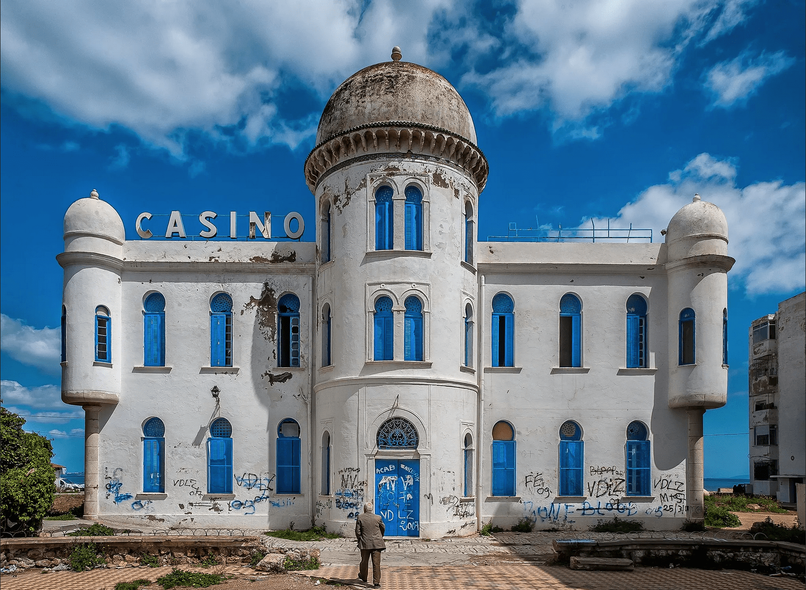 Pathé阿祖尔城市影院开业丨TBWA POINT CARRE-3