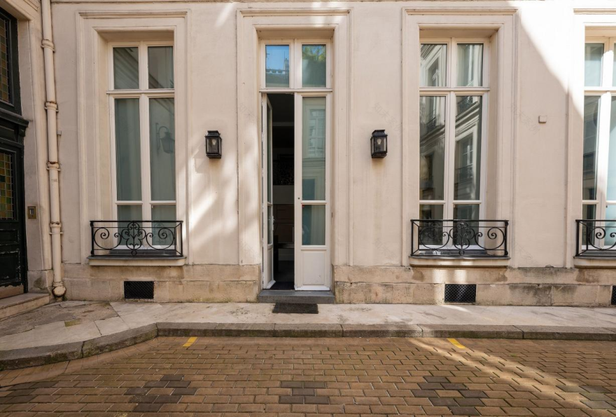 老佛爷生前巴黎公寓丨法国巴黎丨卡尔·拉格斐-38