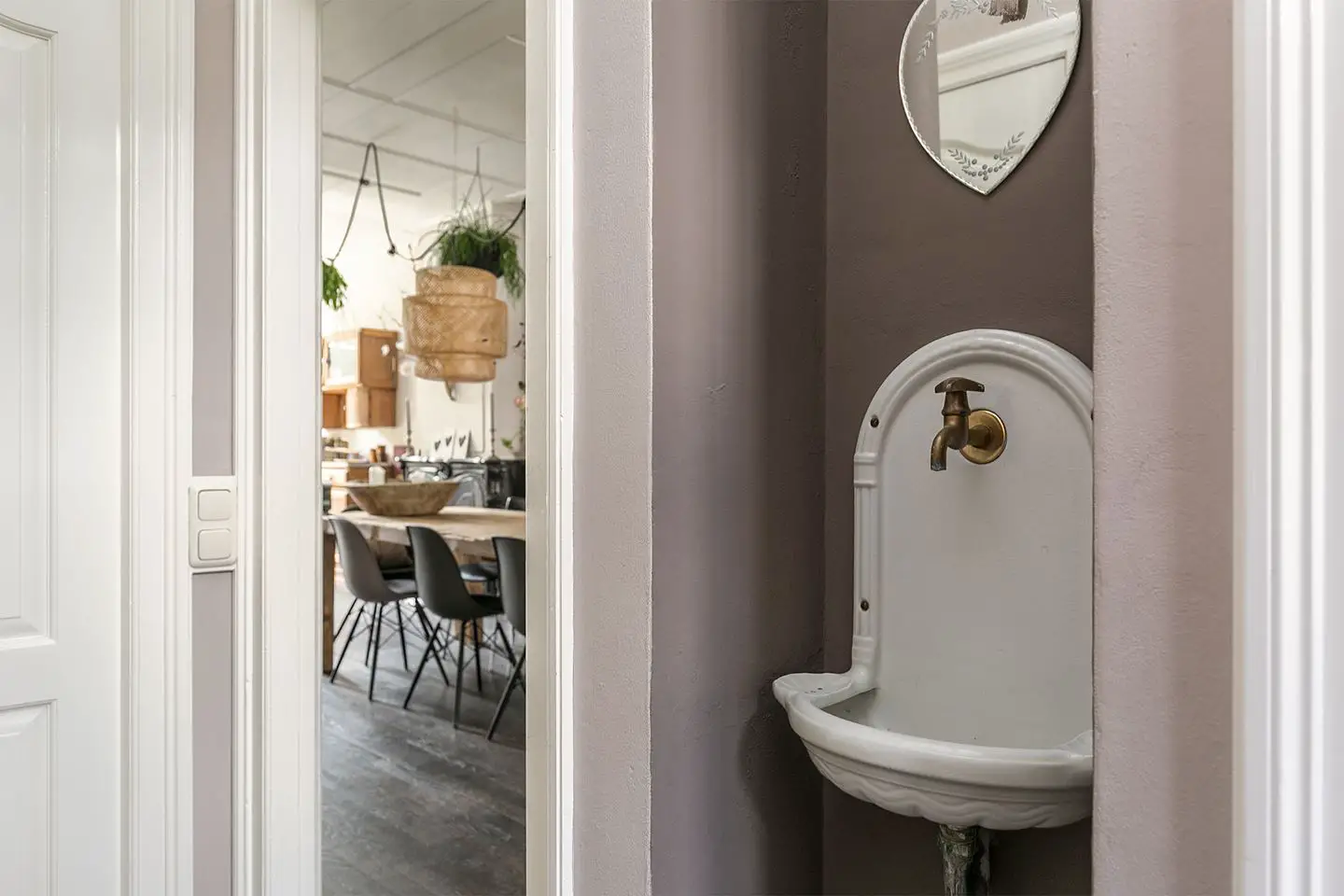 荷兰运河边古宅的现代魅力-14