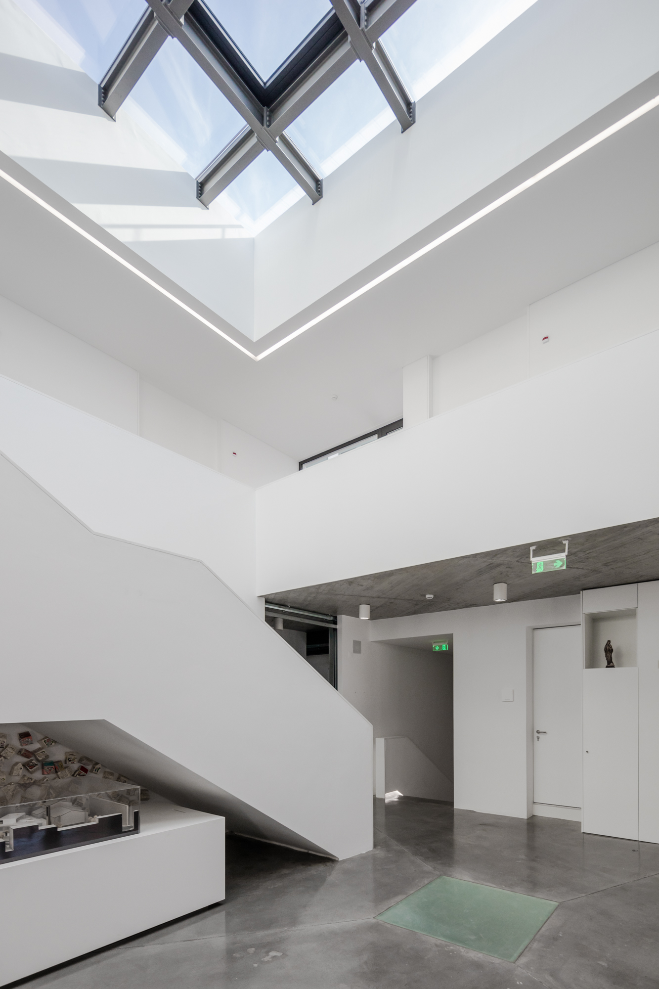 田园牧歌,莫什卡维迪的宗教中心,葡萄牙 / Plano Humano Arquitectos-91