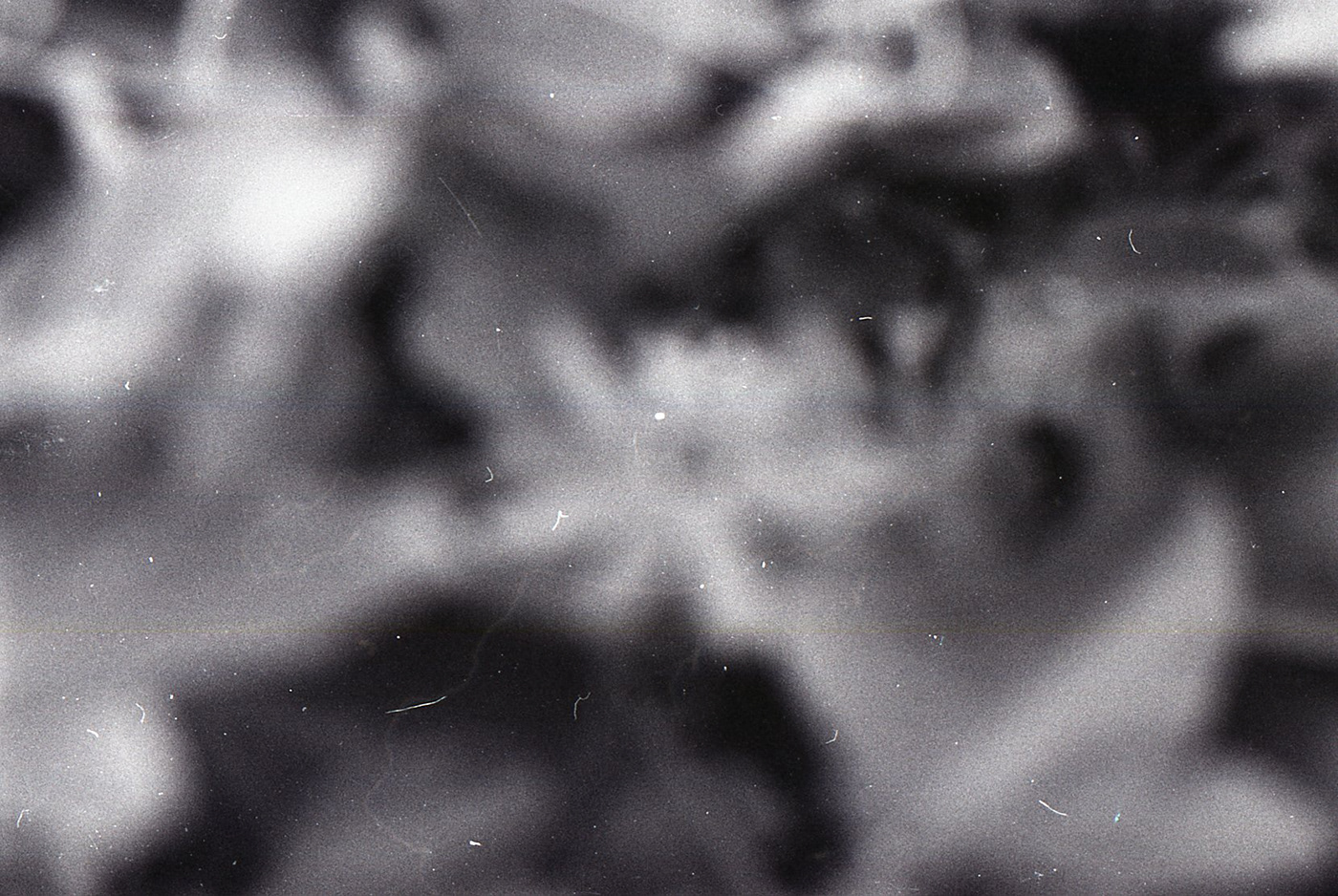 黑白视界中的 Valpoanalógico-8