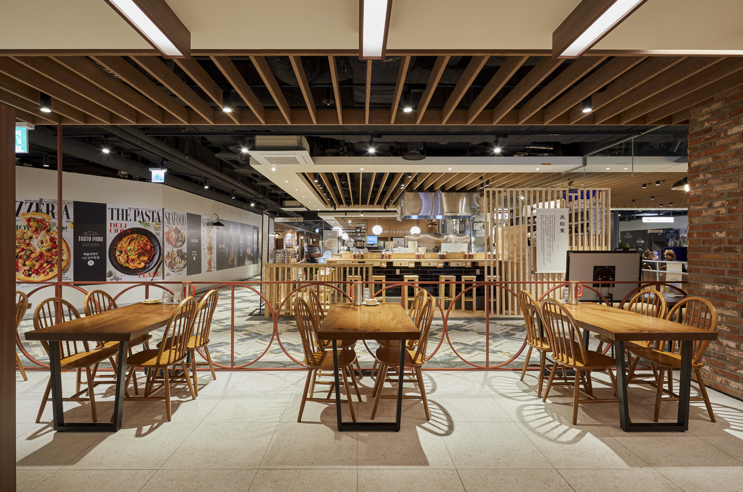 30 平米小屋的创意设计，点亮生活的色彩与光芒-19