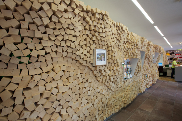 德国Tourist Information店面设计-2