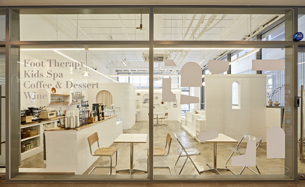 简约白色调的 26 平米小卫生间设计-15