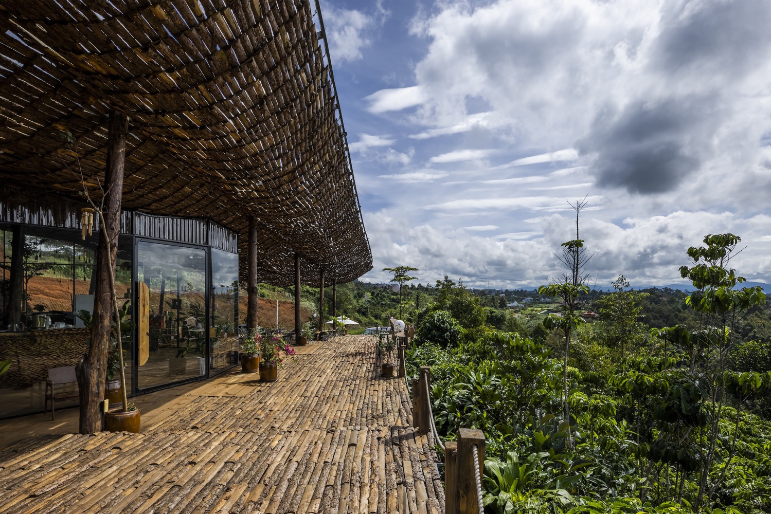 融入自然的宁静咖啡馆丨越南丨The Bloom-25