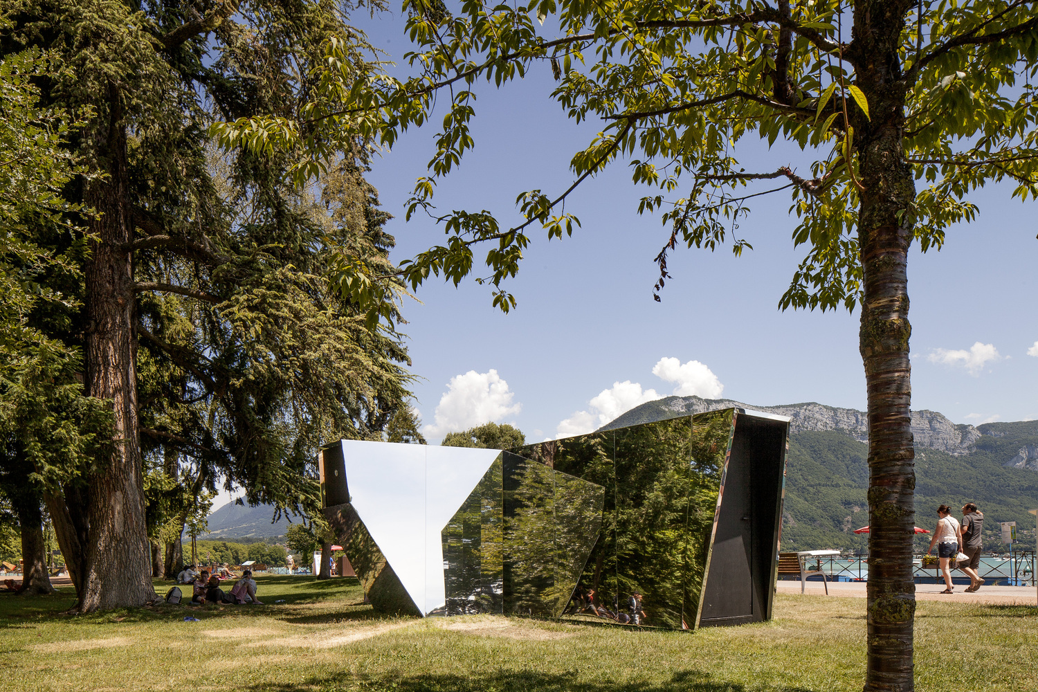 Truthehole  SPLACE-69