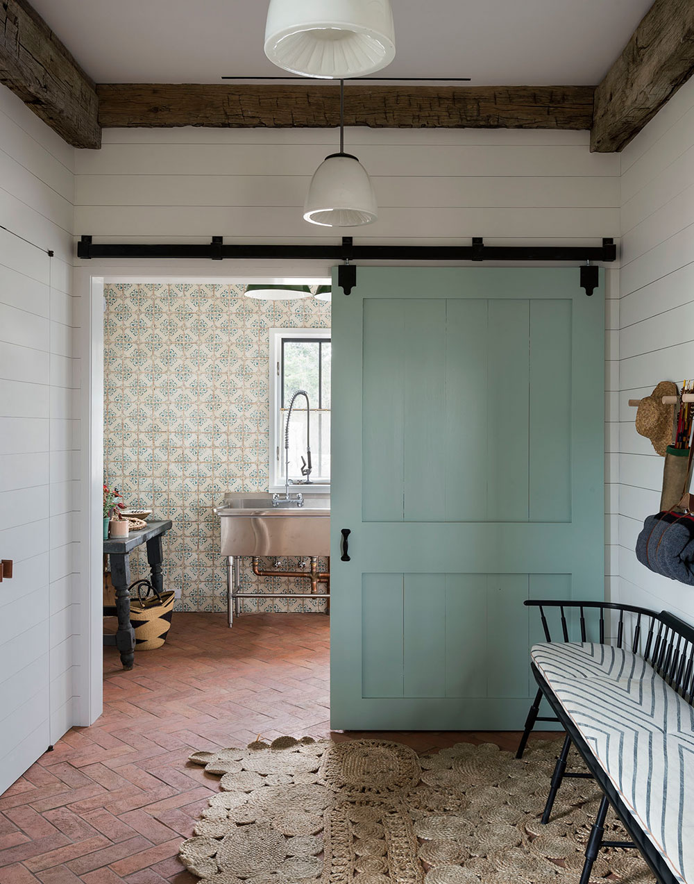 纽约附近英式乡村风格的复古农场住宅设计-16