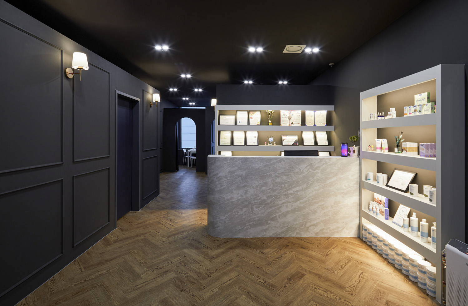 现代极简风格的 25 平米小屋设计-2