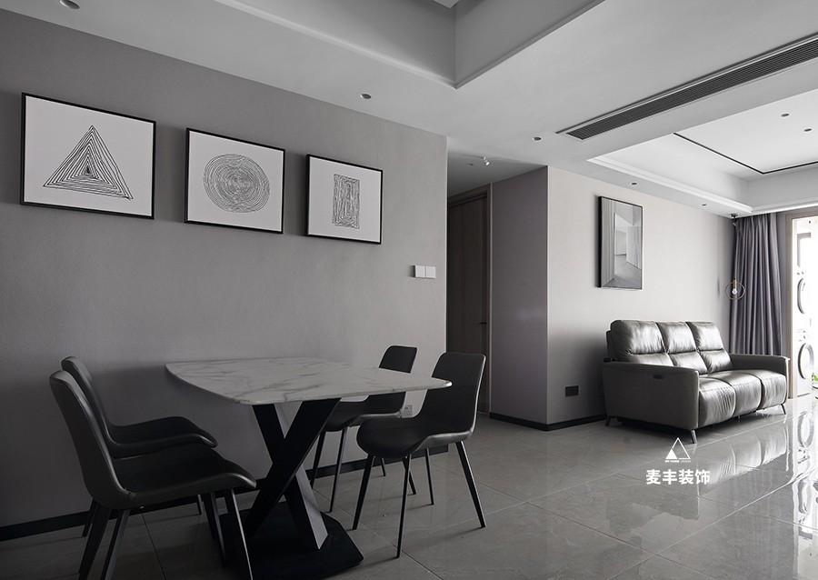 简约风格融入艺术元素,打造舒适宜居空间-10