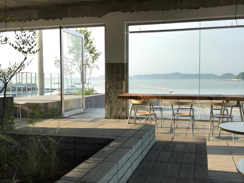 感性空灵的海洋风咖啡厅设计-5