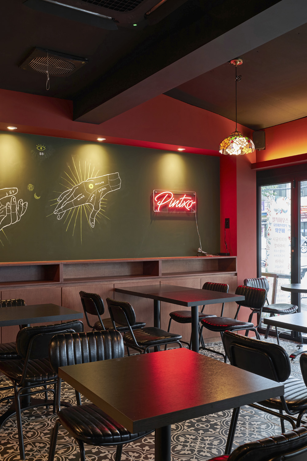 14 平西班牙餐厅，巧妙空间设计吸引眼球-12