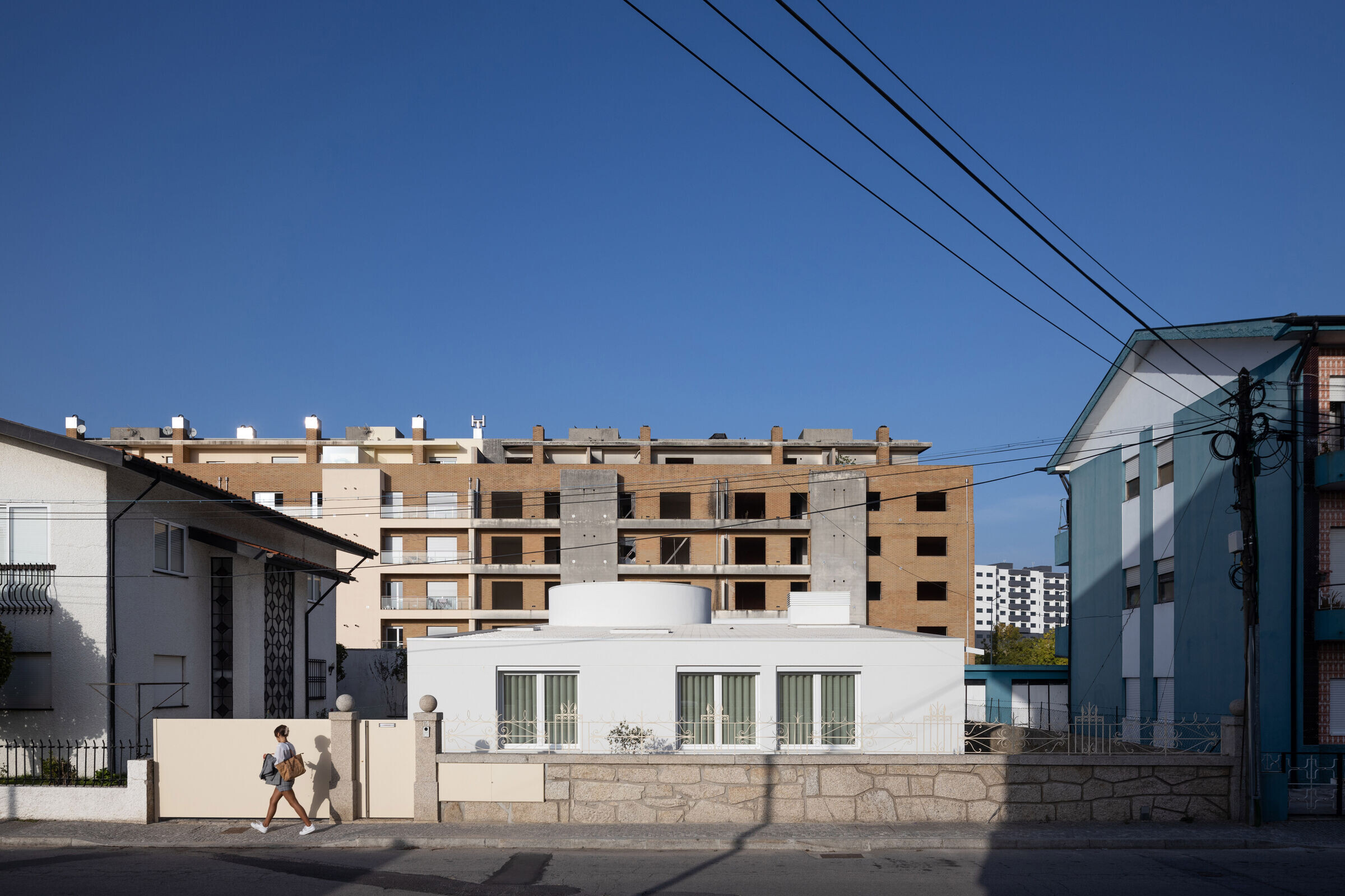 葡萄牙 Middleyard · 私密中庭丨LIMIT studio-29