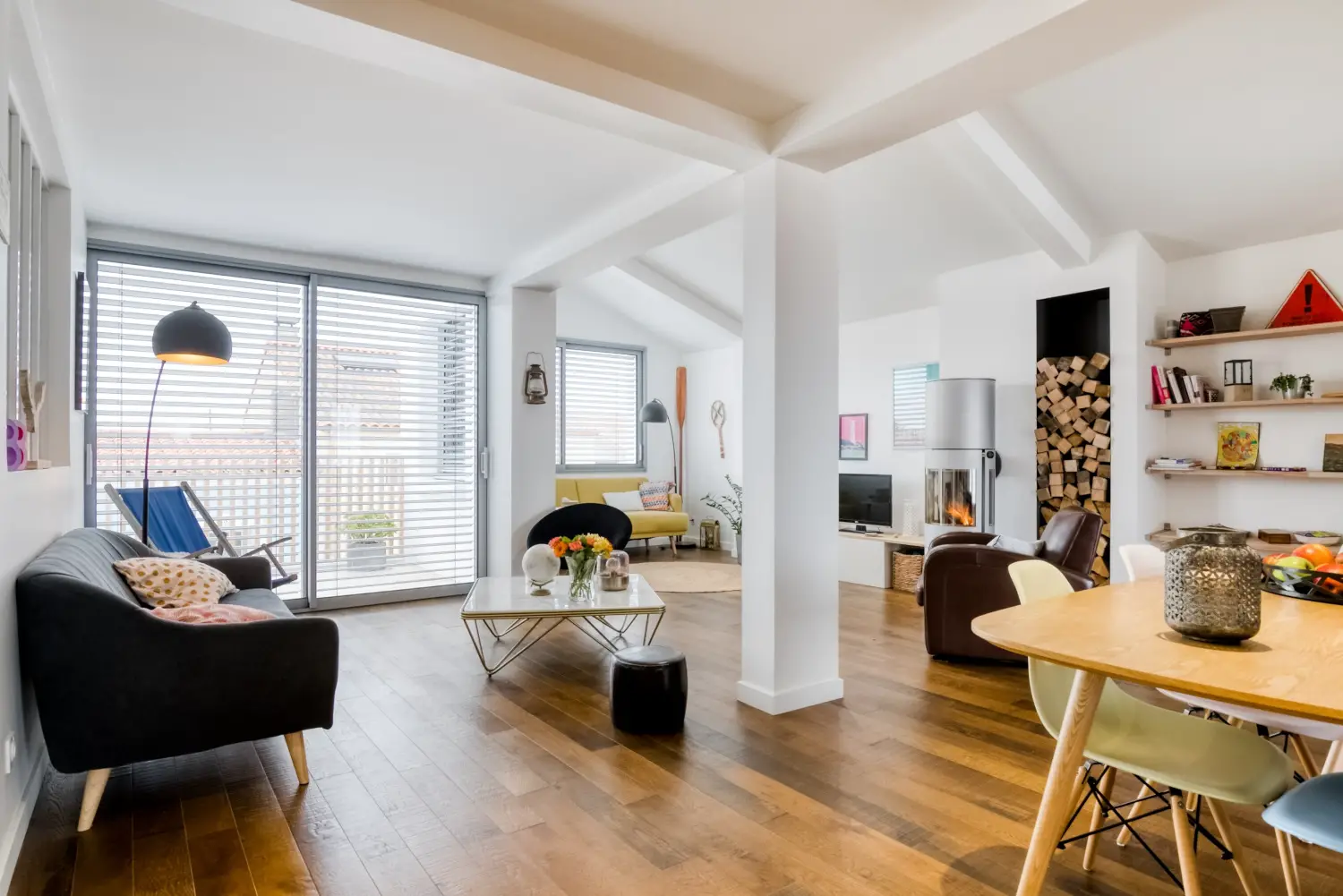 海滨城镇的屋顶阳台 | 绝美海景与创新设计-7