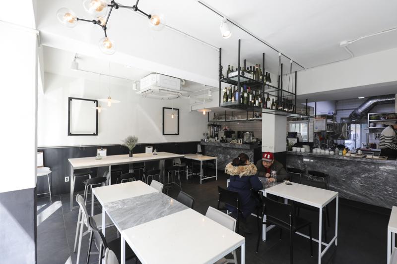 18 坪韩式咖啡馆 精致空间设计展现魅力-3