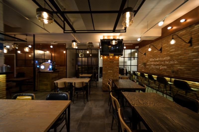 首尔 88 平小户型餐厅 极简工业风设计-6