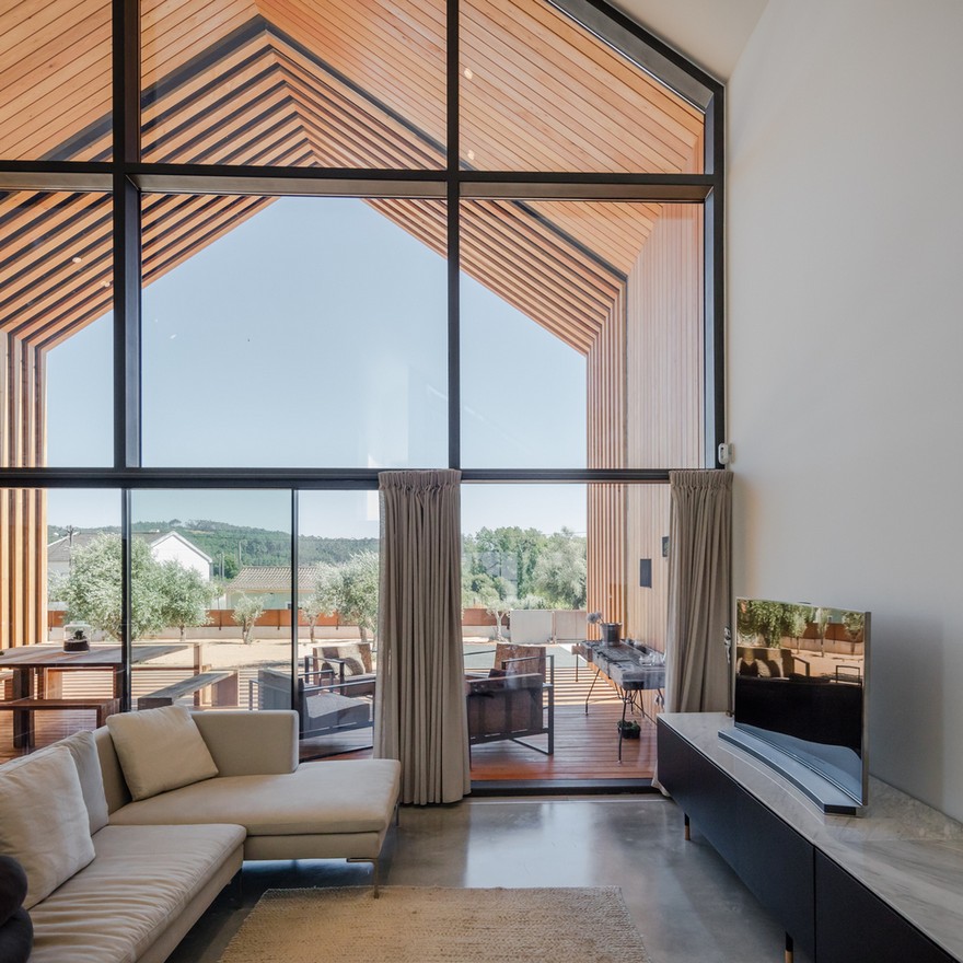 Beautiful Monolithic Home Built of Prefabricated Black Concrete Panels-14