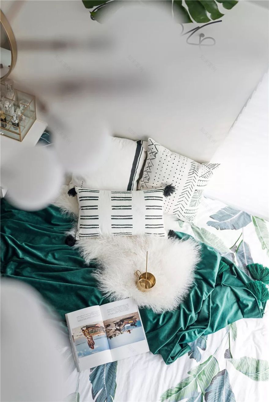 90 后女生 70㎡北欧轻奢小窝,墨绿++ 黄铜演绎精致生活-52