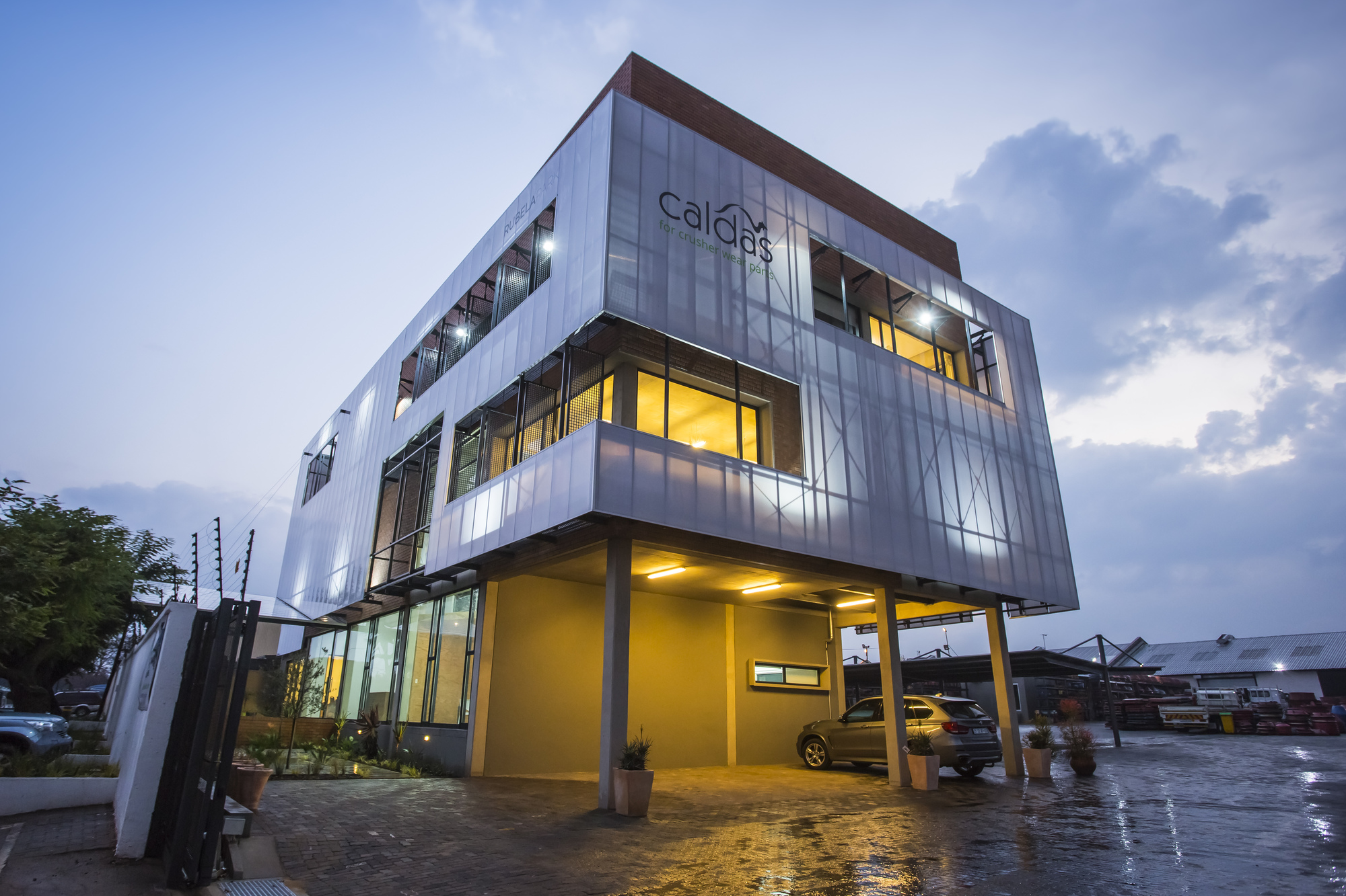 南非 Rubela Park 办公建筑-9