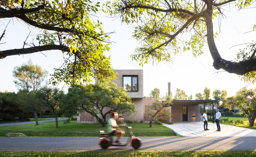 砖房丨阿根廷丨Lattes Salinas Arquitectos-25