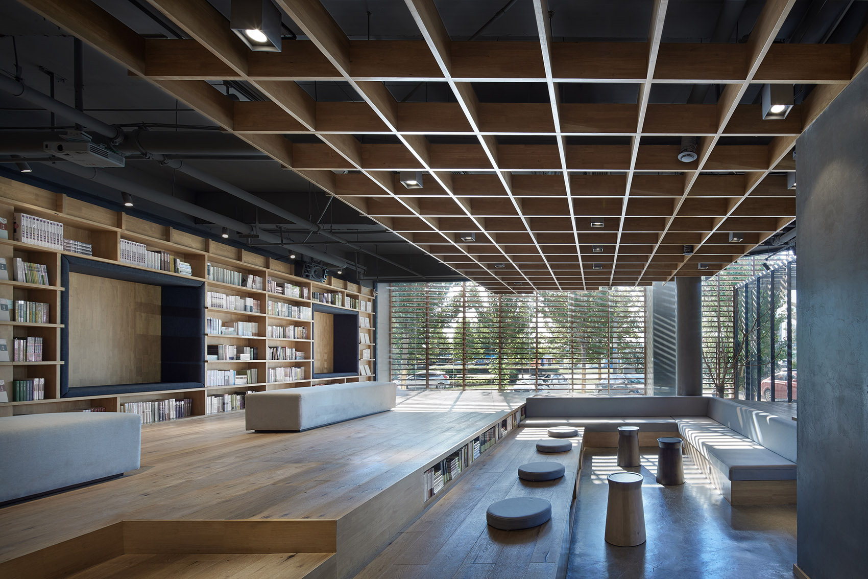 城市中的一缕新鲜空气 & 保定新华书店/ 风合睦晨空间设计-14