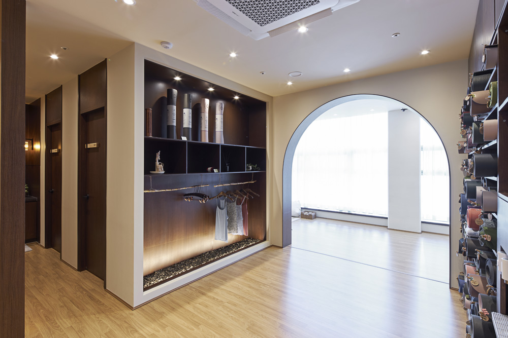 20 平米现代瑜伽室，打造宁静高雅空间-5