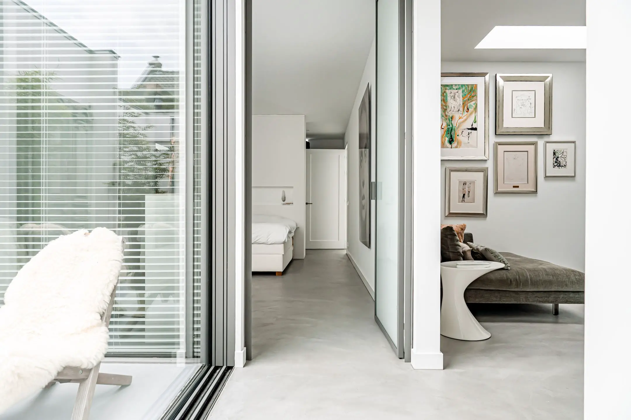 荷兰优雅明亮公寓设计,城市绿意渗透室内-18