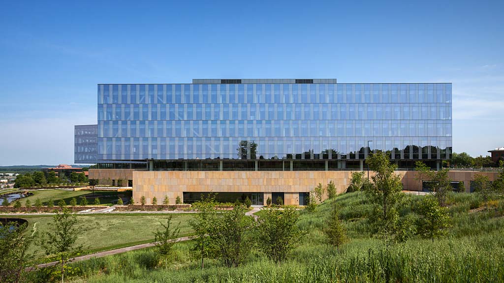 全球保险巨头 RGA 的现代办公空间-3