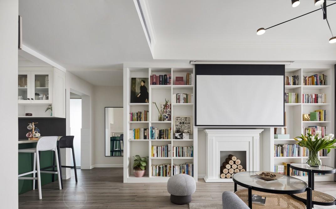 薄荷夏日,书柜壁炉打造清雅空间-2