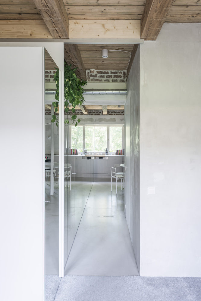 重塑空间 | 斯洛伐克 Bratislava 公寓的现代改造-43