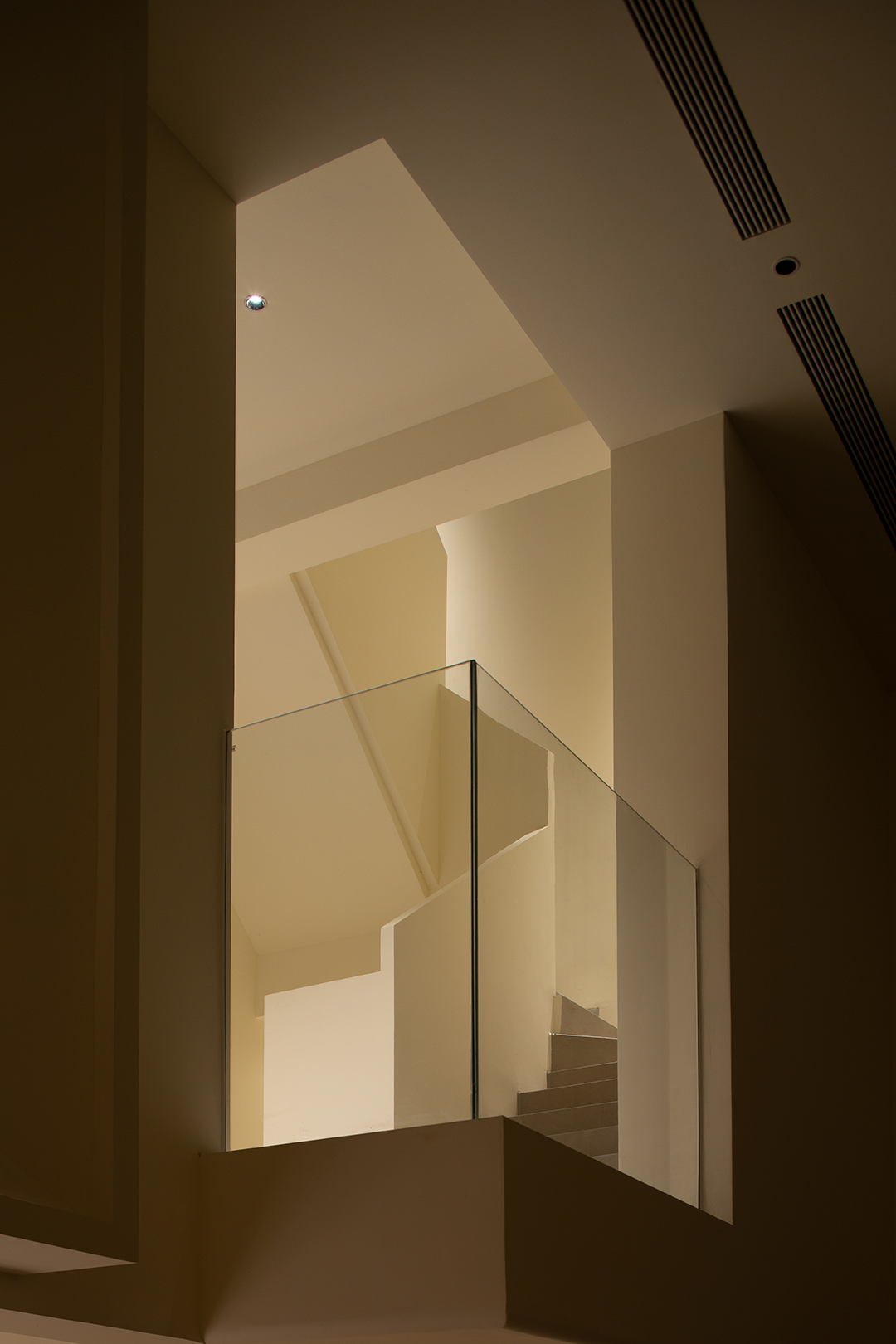 光之瀑布挑空别墅丨中国金华丨涵舍空间设计-31