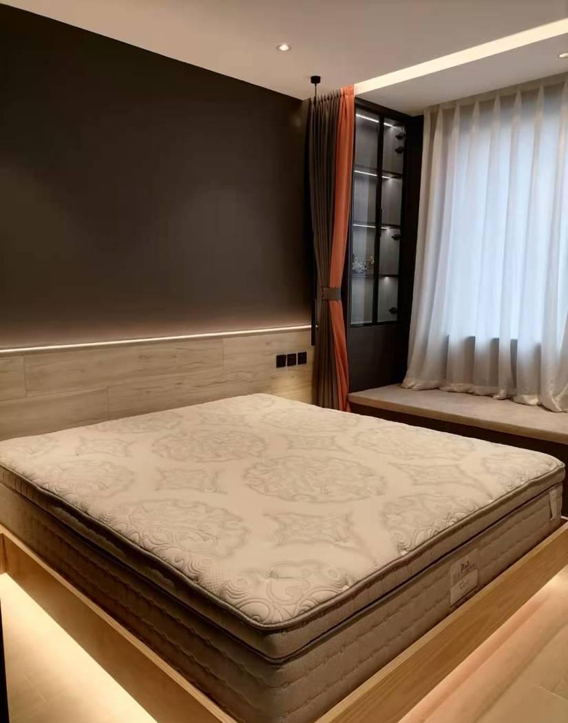 90 平米现代简约风家居设计，温馨舒适与实用并存-29