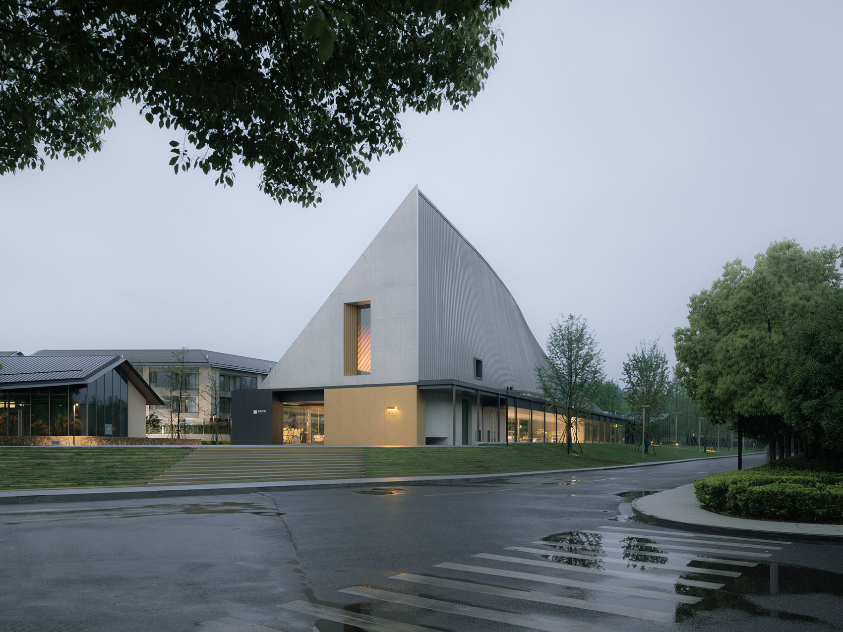 杭州阴雨天的良渚大谷仓建筑丨中国杭州丨大舍建筑,本质映像-34