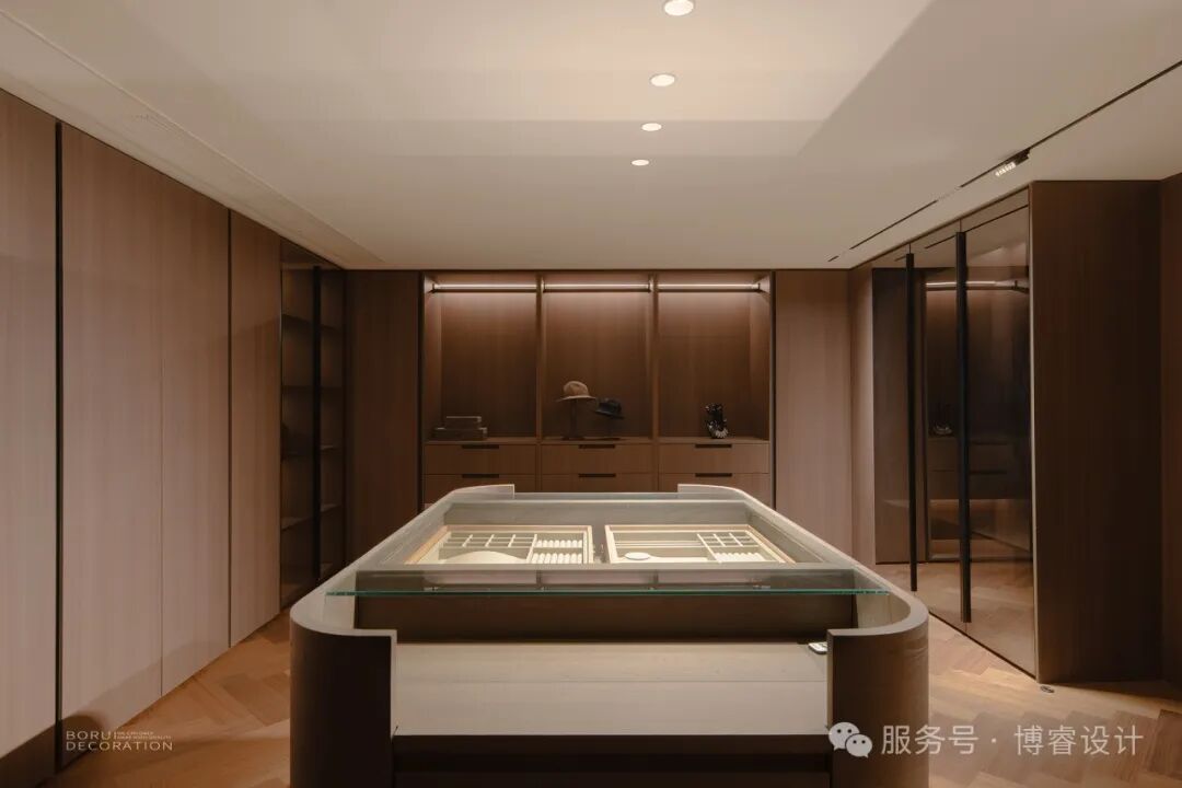 当90后霸总的脑洞照进现实｜解密700㎡顶豪的「暗黑系美学」-75