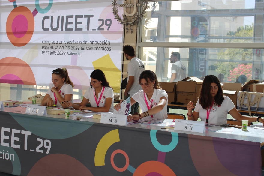 CUIEET·29 · 教育技术创新大学大会设计规划丨西班牙丨YUDesign(由10名学生在Begoña Sáiz教授指导下完成)-9